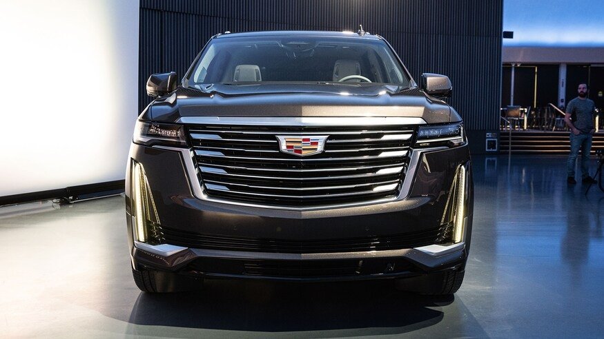 2021-Cadillac-Escalade-60_1024x1