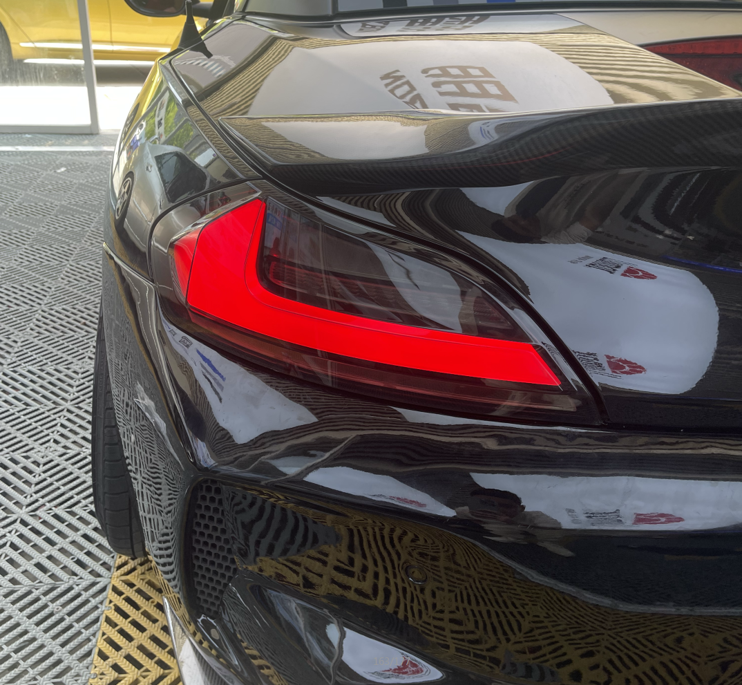 Smoked Taillight for BMW Z4 2009-2016 - Image 2